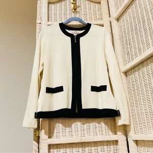 Vintage Misook Black and White Zip up Cardigan Size Medium.